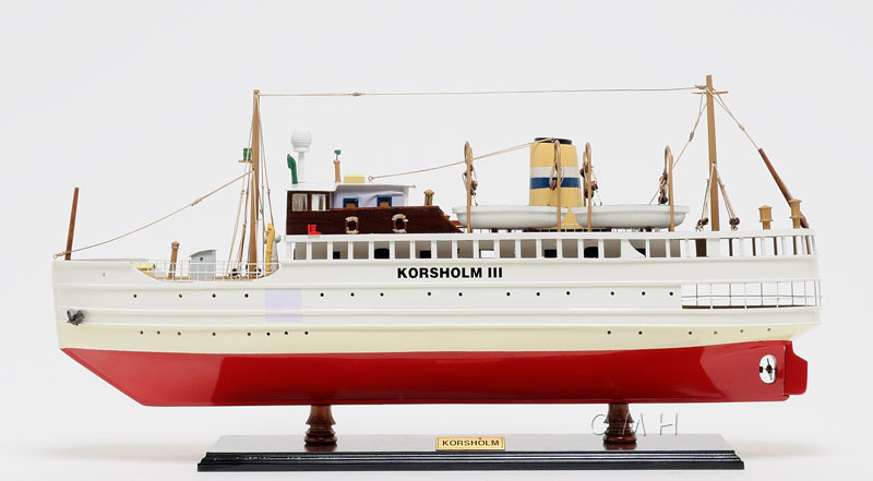 Old Modern Handicrafts - C027, Korsholm New Ship Model, 24 X 5 X 12 Inches - Multicolored
