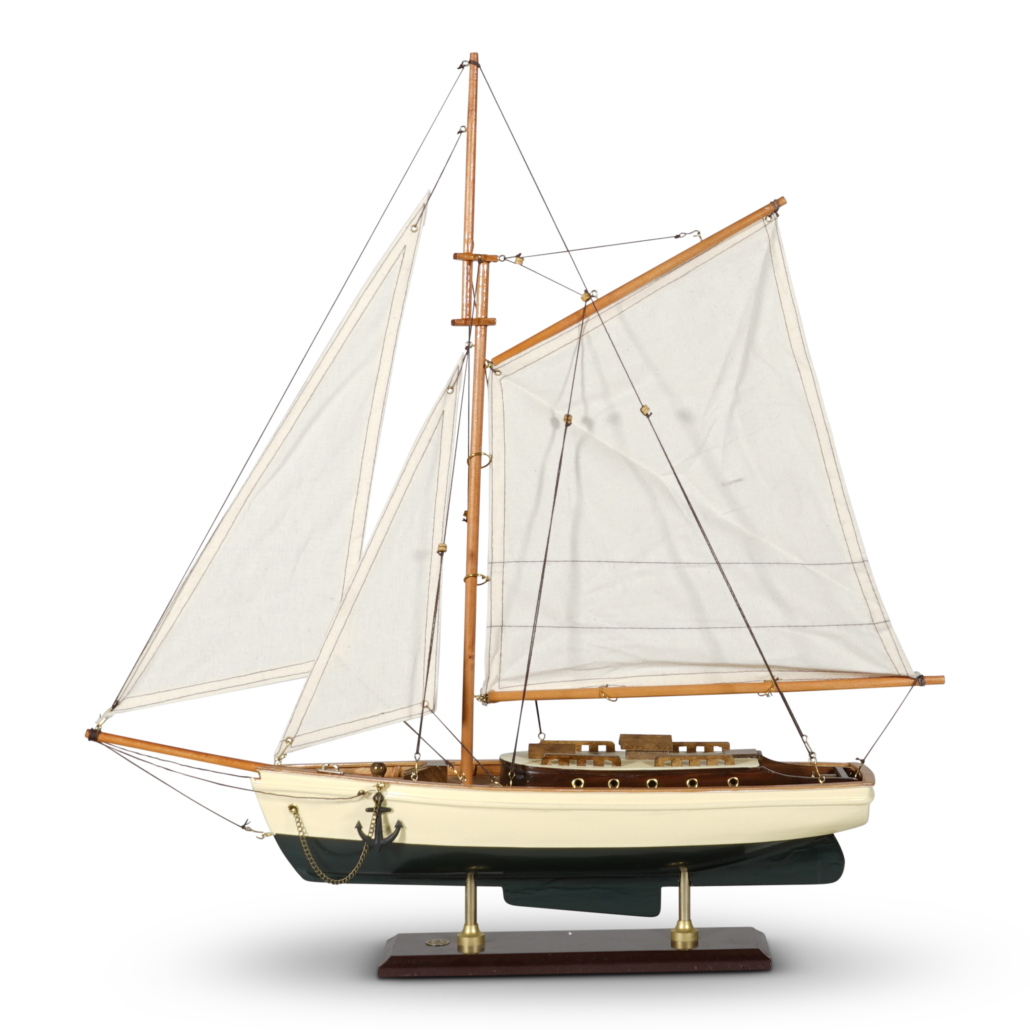 Authentic Models - Classic Yacht Model