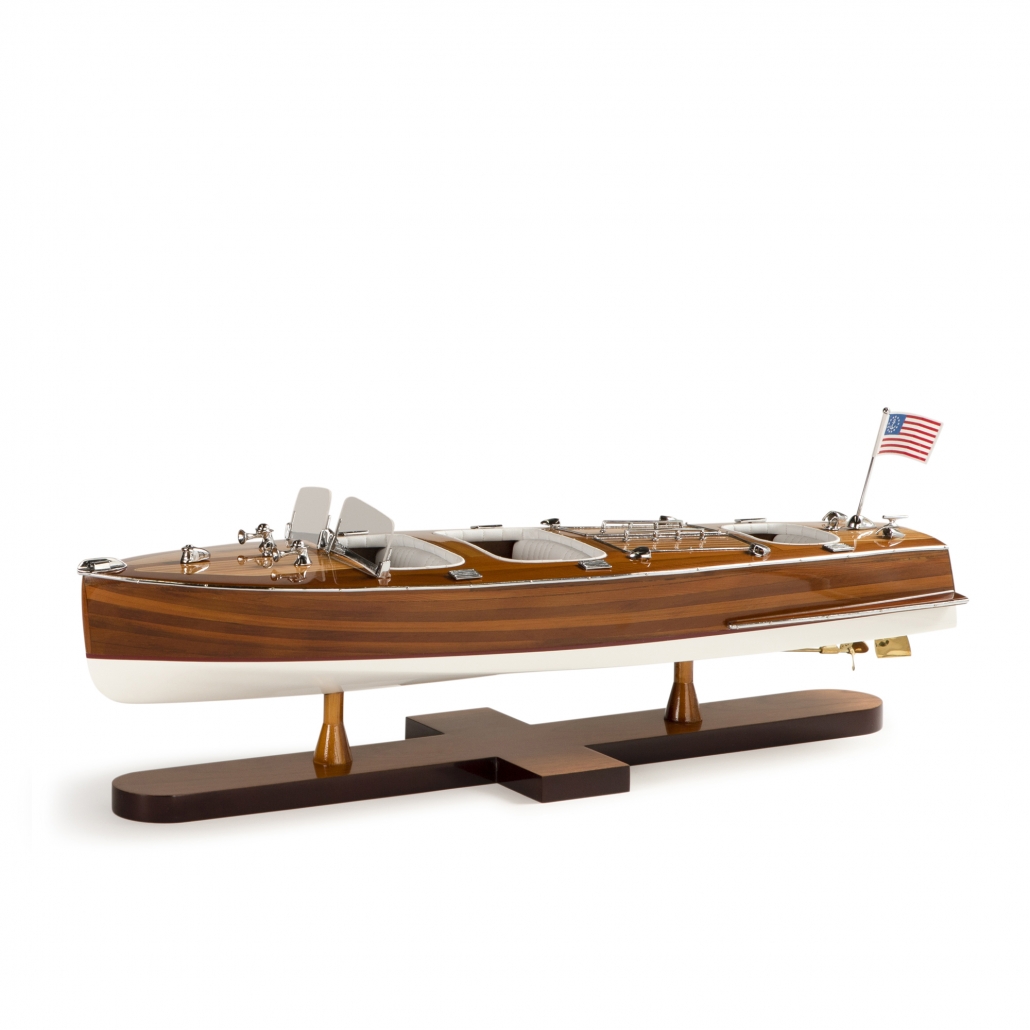 Authentic Models - Triple Cockpit Speedboat Model
