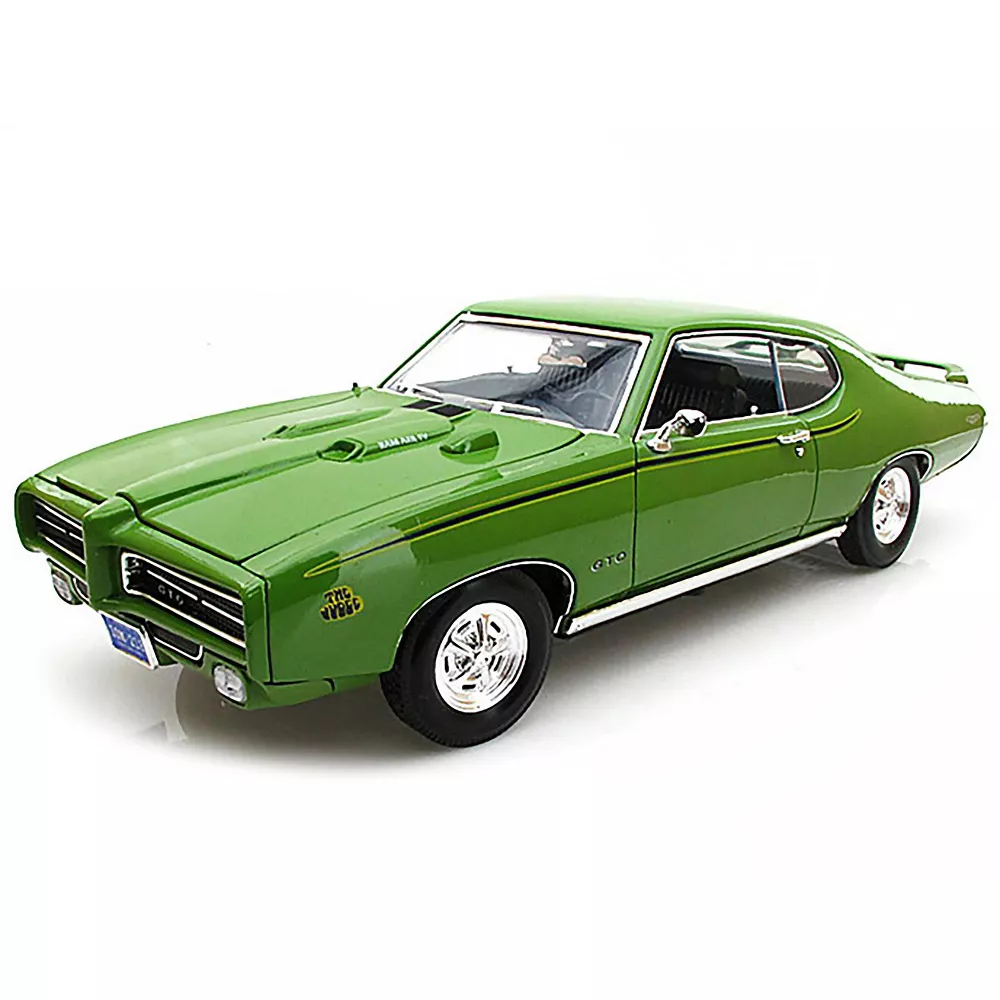 Motormax - 1969 Pontiac GTO Judge 1/18 Diecast Car Model