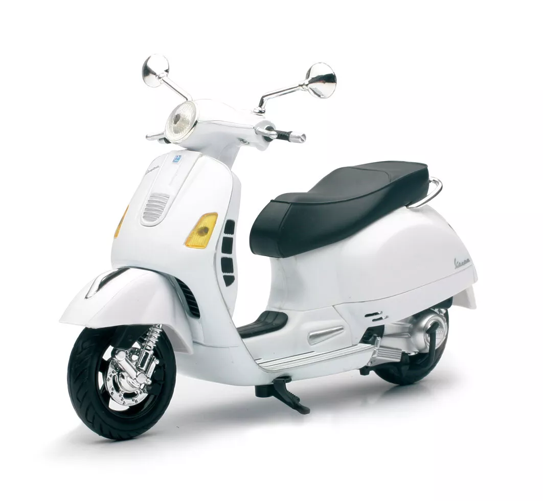 Vespa GTS 300 Super White Motorcycle 1/12